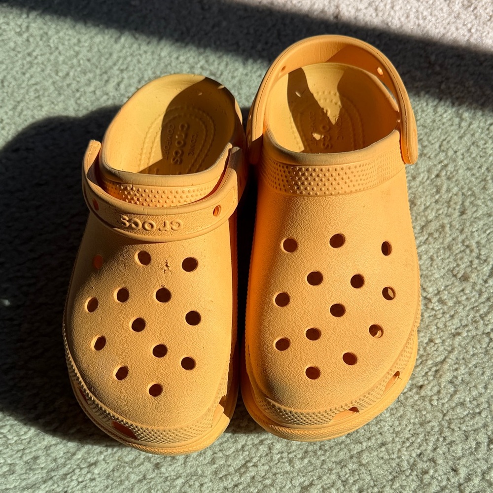 Classic Bae Crocs Creamsicle Orange sz5
